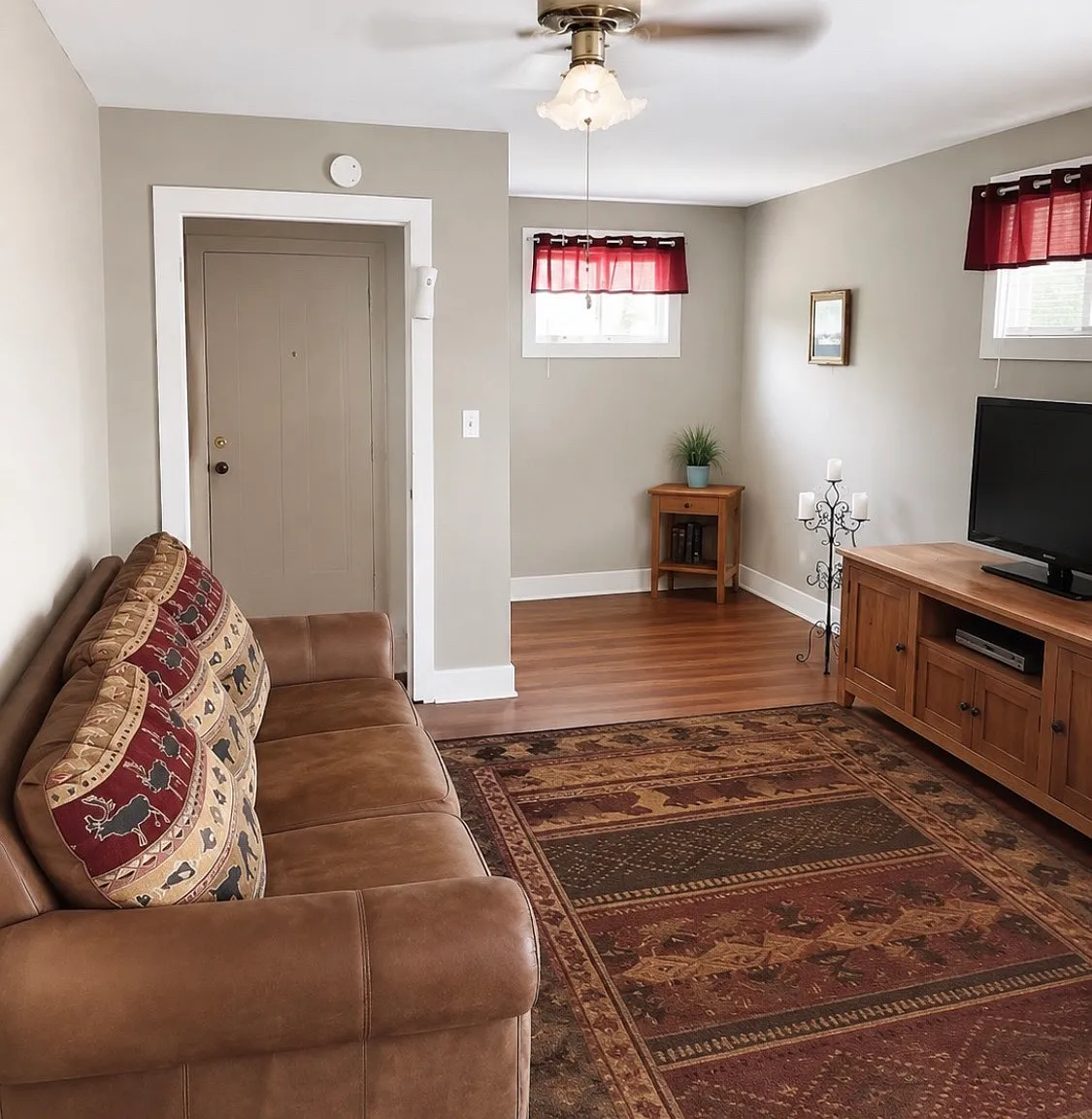2 bed, 828 sqft, $795 — Photo 2