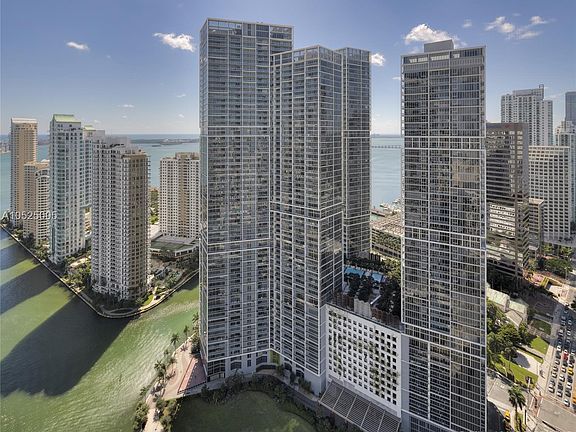 3rd image of 200 S Biscayne Blvd Bldg Way