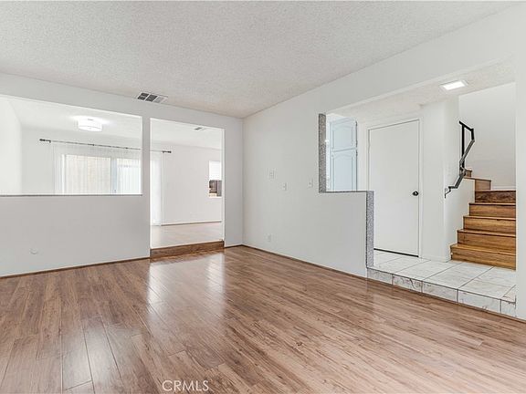 4th image of 6746 Encino Ave Unit 2