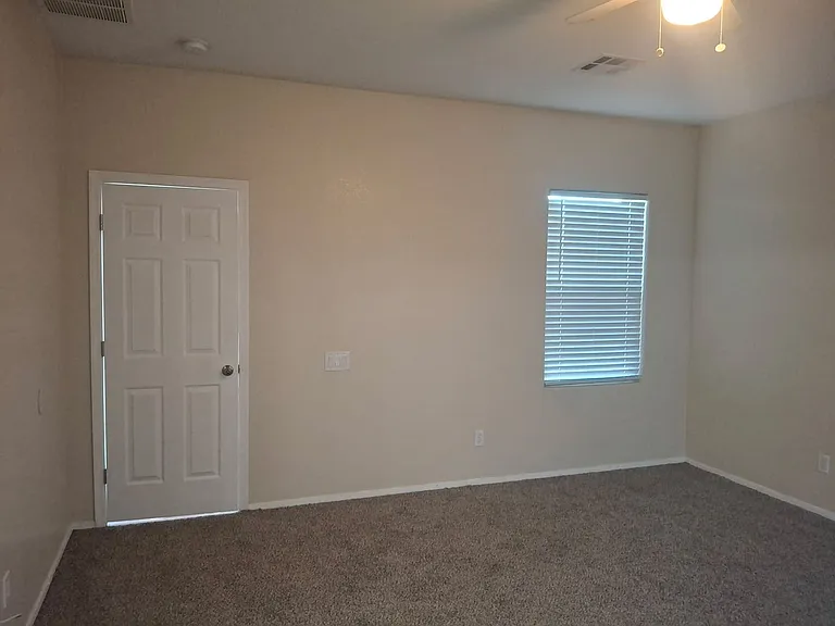 2820 Dowitcher Ave — Photo 18