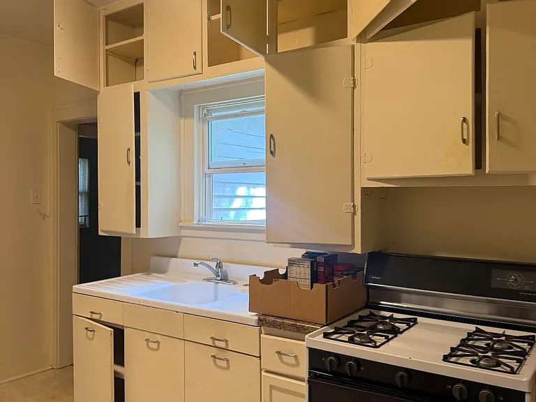 823 E I St #3 — Photo 7