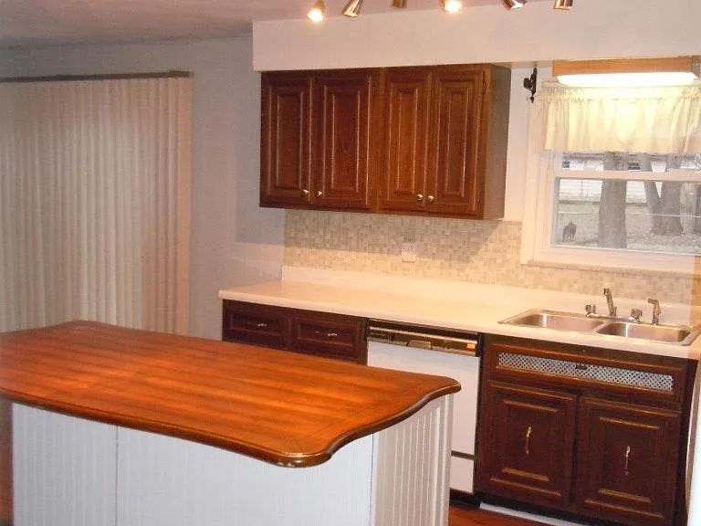 370 Winding Way — Photo 9