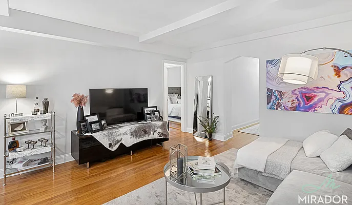Sold by Mirador Real Estate | media 2