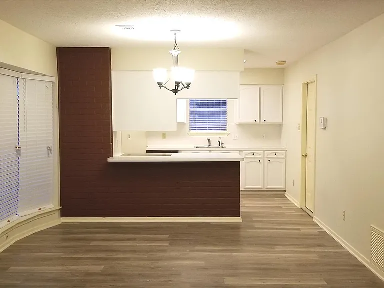 8807 Leader St — Photo 3