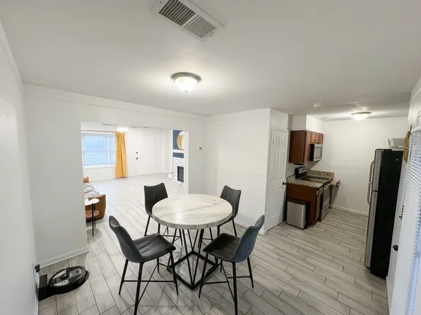 215 Chads Ford Way, Roswell, GA 30076