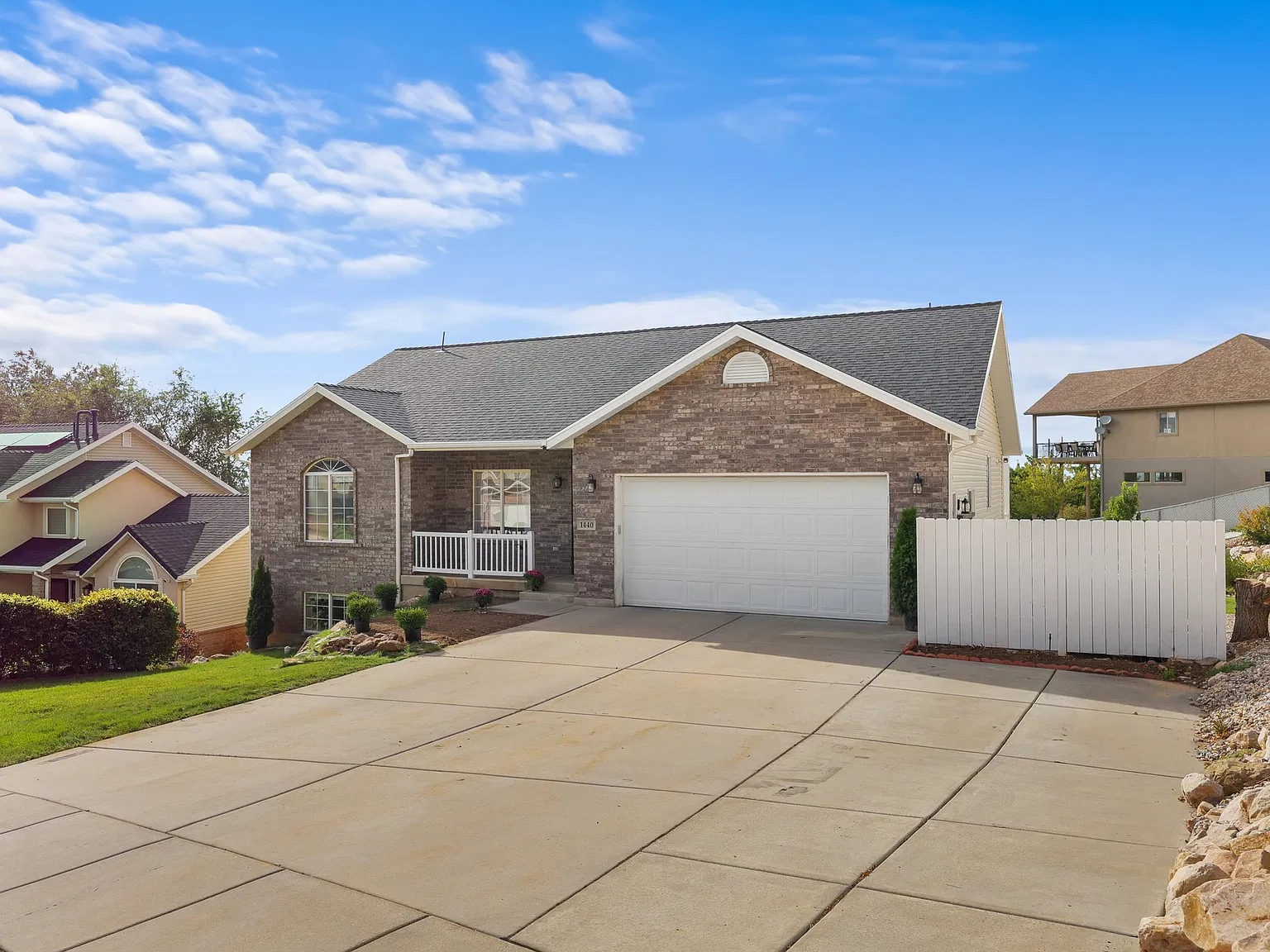 4 bed, 2784 sqft, $3,000 — Photo 2