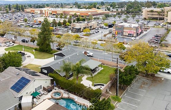5th image of 1064 W La Deney Drive