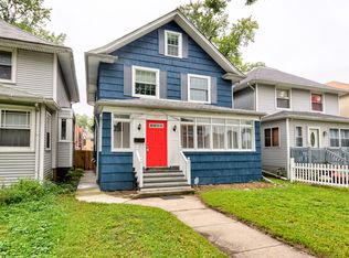 1917 W Chase Ave, Chicago, IL 60626