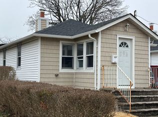 1052 Cornwell Ave, Baldwin, NY 11510
