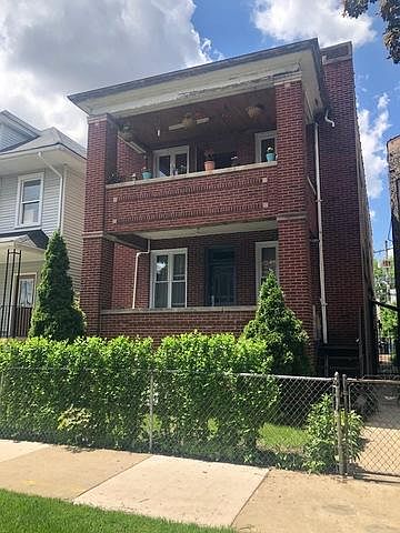 1st image of 4424 N Sawyer Ave #1F