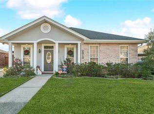 2813 Meadow Dr, Violet, LA 70092