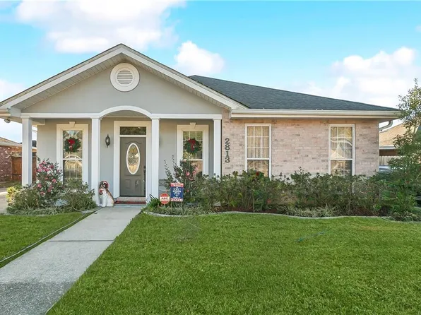 2813 Meadow Dr, Violet, LA 70092
