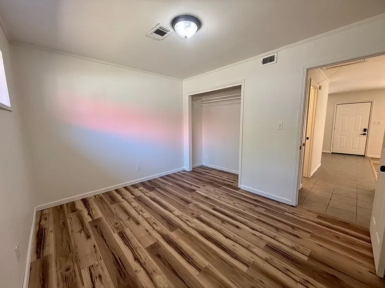 300 Olive St — Photo 9