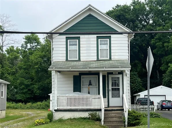 282 W Main St, East Palestine, OH 44413