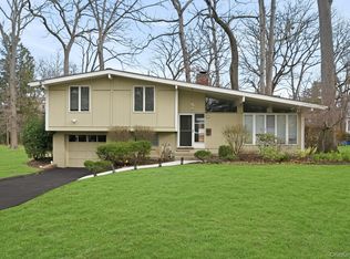 11 Oakley Road, White Plains, NY 10606