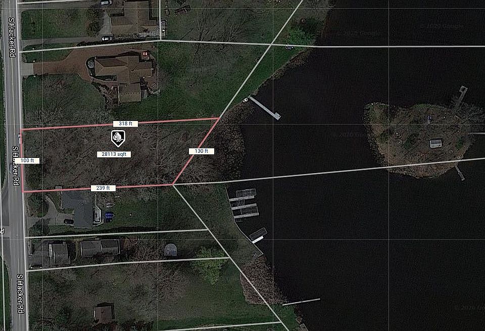 Waterfront on Woodland Lake!