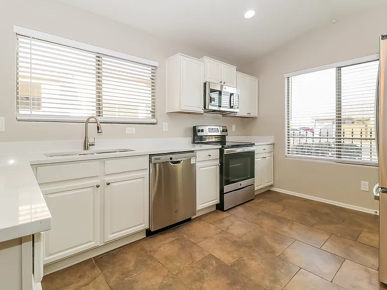 12571 W Fairmount Ave — Photo 7