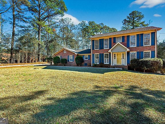 2nd image of 214 Willowcrest Way