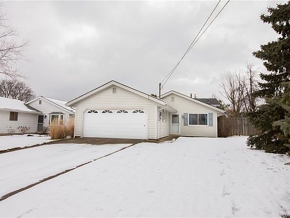 2nd image of 17942 Adams Dr
