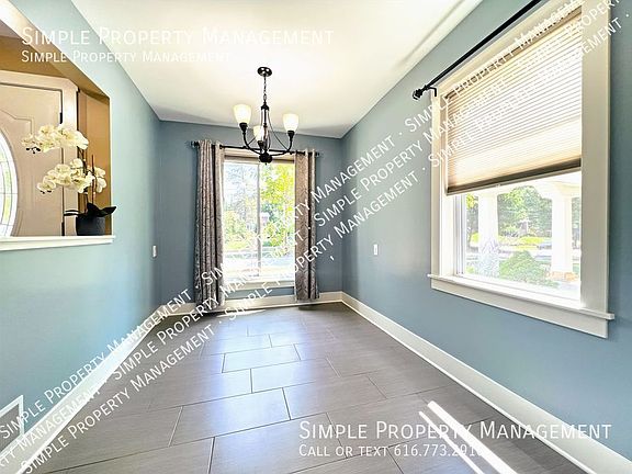 5th image of 367 Glenhaven Ave NW
