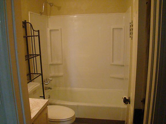 3rd image of 11305 E Putnam St