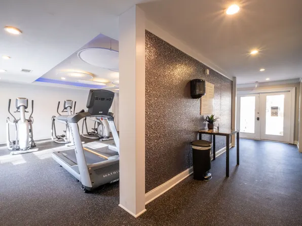 The Lake House at Martins Landing