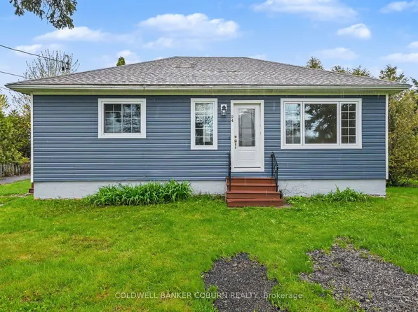 94 College St, North Dundas, ON K0C 1H0