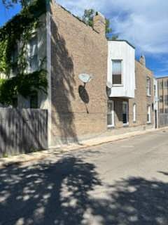 2nd image of 423 N Lawndale Ave