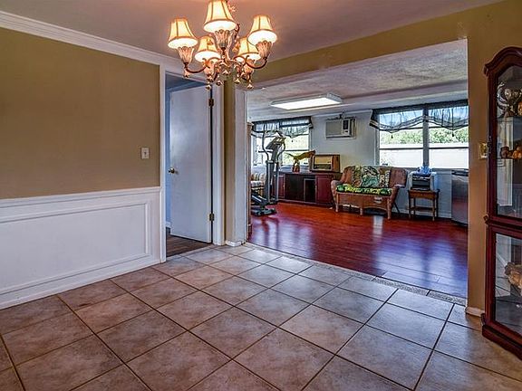 5th image of 3251 Rock Valley Dr