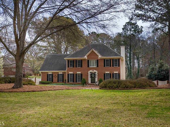 3rd image of 140 Antebellum Way