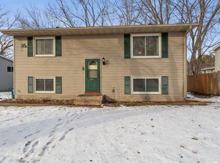 813 10th Ave SW, Forest Lake, MN 55025