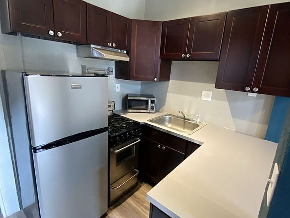5th image of 3718 N Gilpin St APT 2