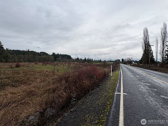 3rd image of 218 Lincoln Creek Road