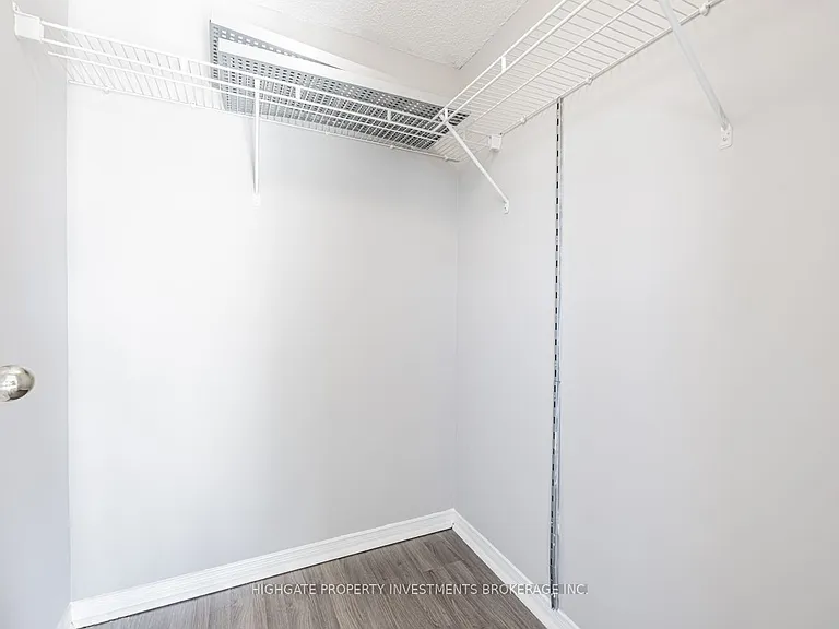 200 McLevin Ave #3 — Photo 23