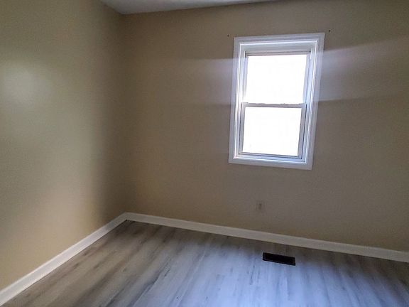 5th image of 2318 Koehler Ave