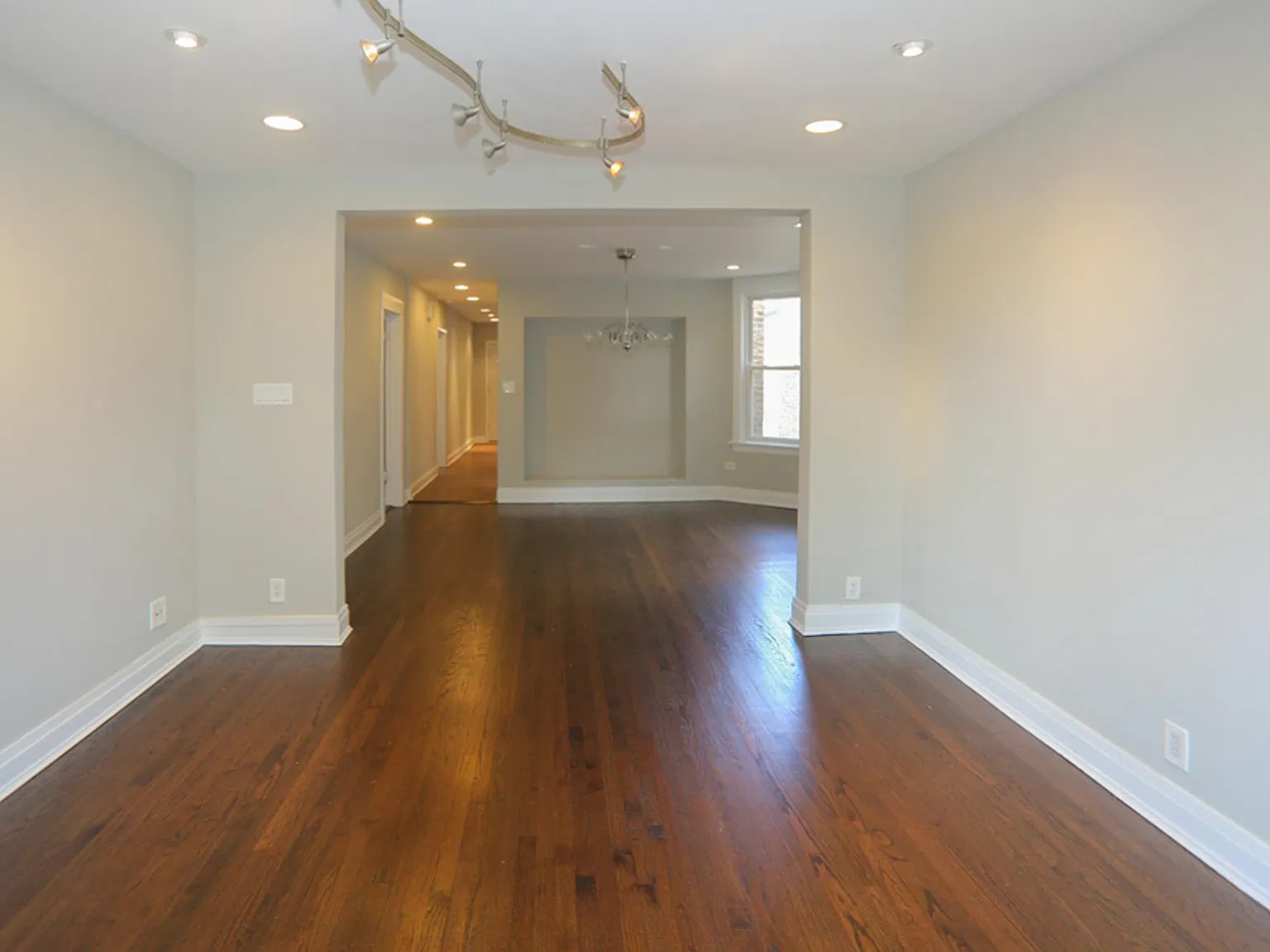 3 bed, 1.0 bath, $1,800 — Photo 4