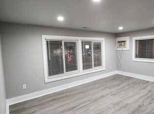 600 Main St APT 1, Mukwonago, WI 53149