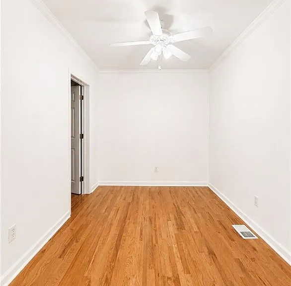 3235 Bentwood Close — Photo 49