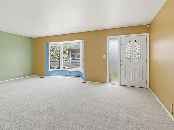 4th image of 1441 Ellendale Ave