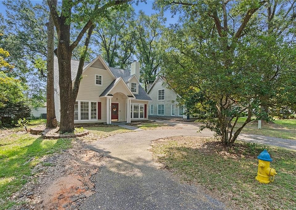 1st image of 803 Pinemont Dr