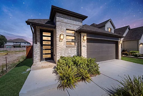 12323 Aurora Basin Photo 1