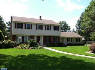 905 Fernwood Rd, Moorestown, NJ 08057