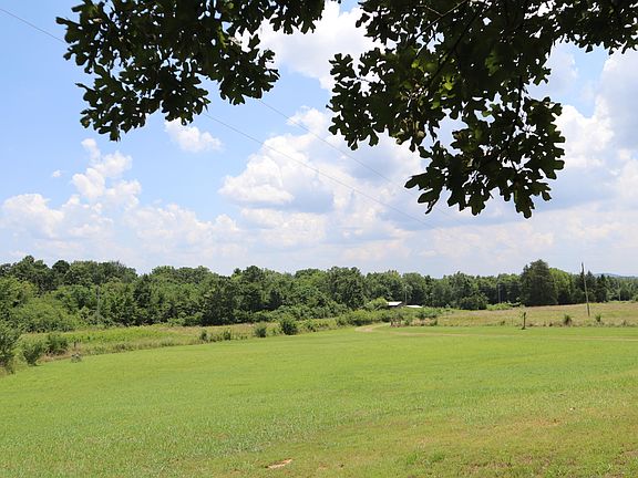 3rd image of 605 County Road 3436