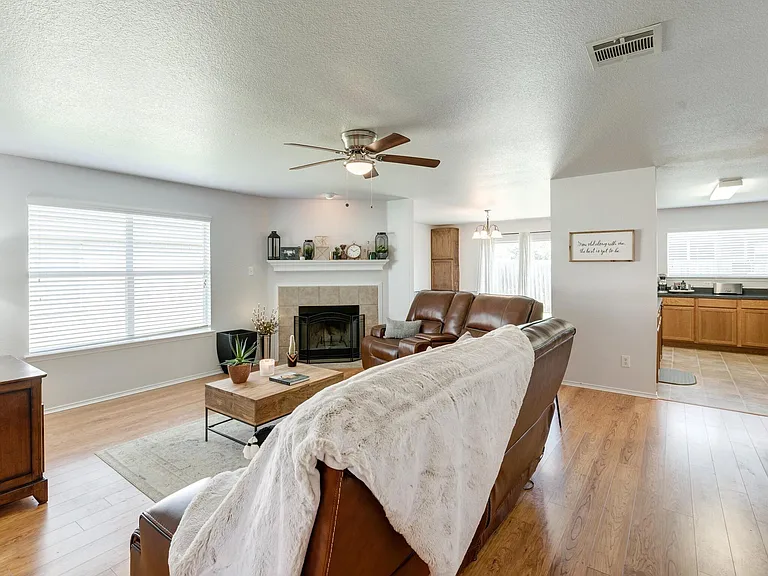 542 Del Mar Dr — Photo 9