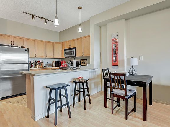 4th image of 322-12310 102nd St #322