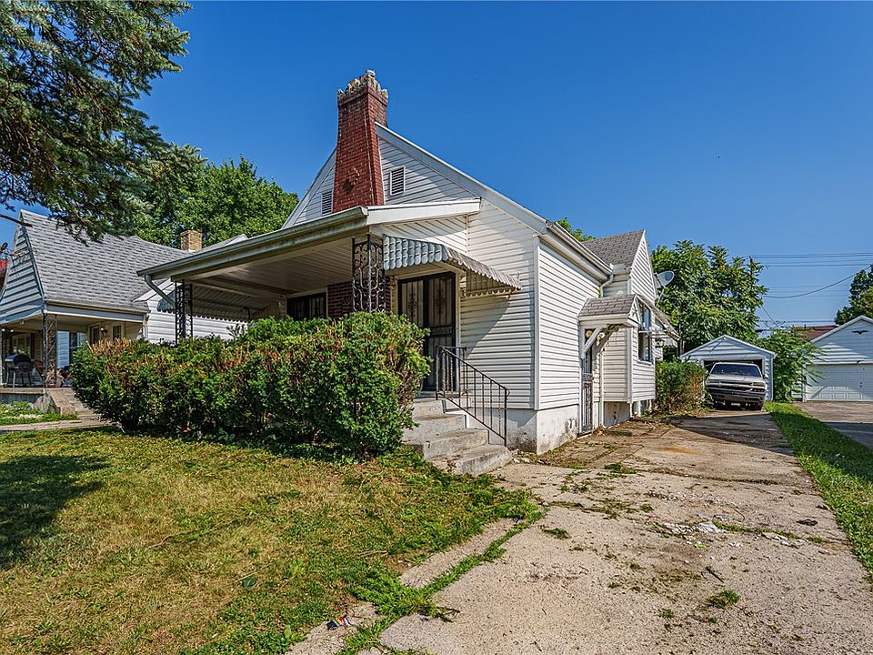 1st image of 109 E Siebenthaler Ave