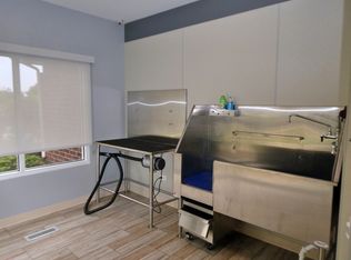 2 Sterling Cir #310, Wheaton, IL 60189