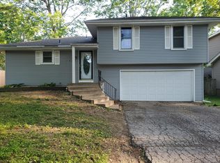 1929 E Mohawk Cir, Olathe, KS 66062