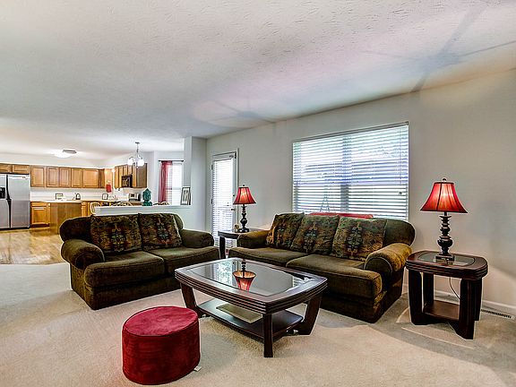 5th image of 12110 Crestfield Ct
