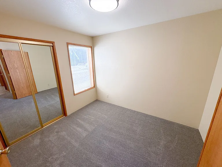 5440-5442 N Hills Dr #5444 — Photo 12